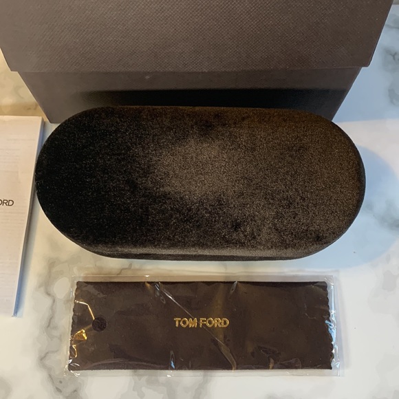 Tom Ford Brown Velvet Sunglasses Hard Case w Cloth and Box - Picture 5 of 14